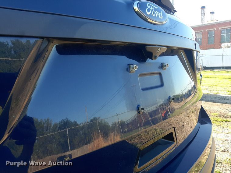 image for item DO3052 2016 Ford Explorer Police Interceptor  SUV