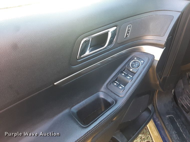 image for item DO3052 2016 Ford Explorer Police Interceptor  SUV