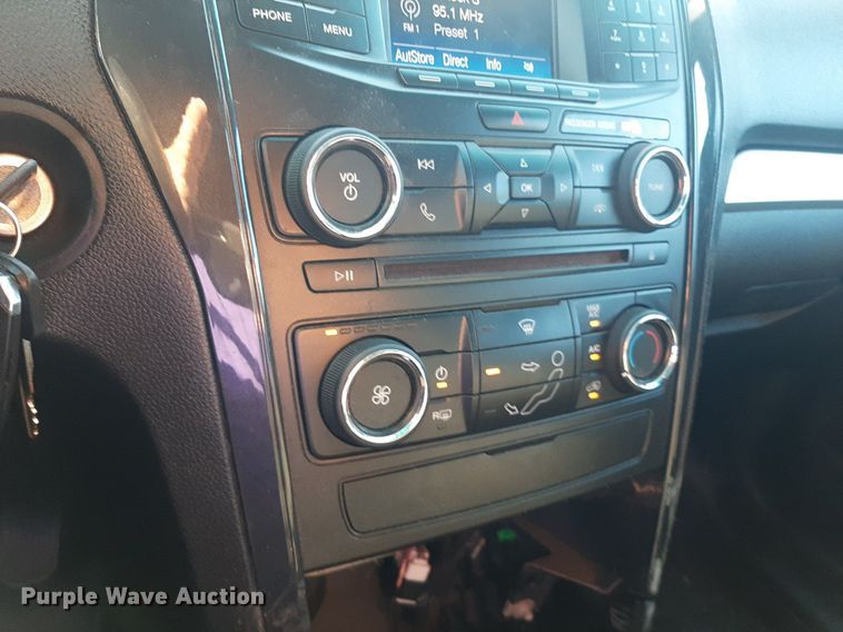 image for item DO3052 2016 Ford Explorer Police Interceptor  SUV