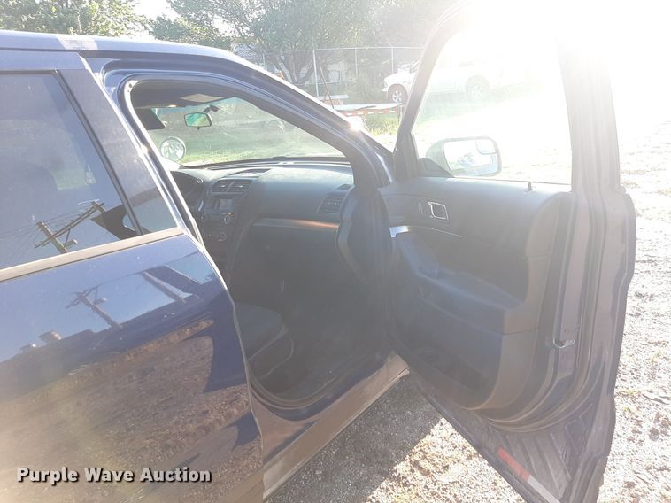 image for item DO3052 2016 Ford Explorer Police Interceptor  SUV