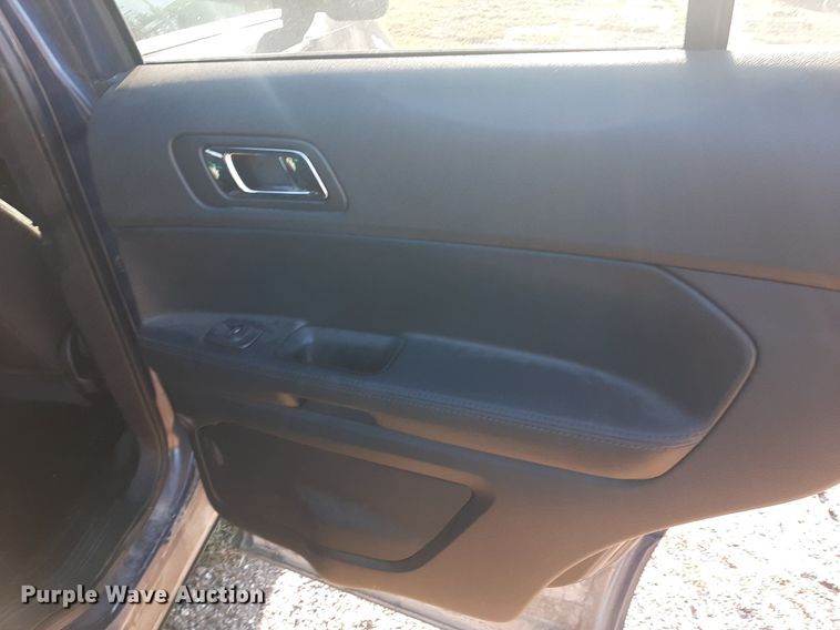 image for item DO3052 2016 Ford Explorer Police Interceptor  SUV