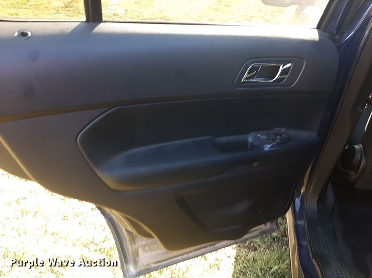 image for item DO3052 2016 Ford Explorer Police Interceptor  SUV