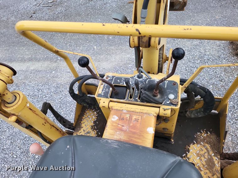 image for item DP5217 2001 Vermeer V3550A  trencher