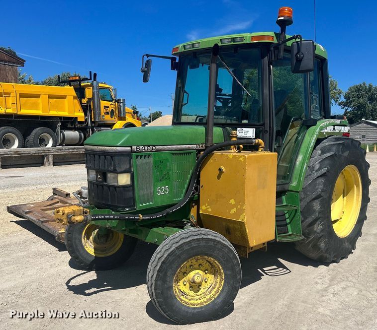 image for item DQ0903 1993 John Deere 6400  tractor