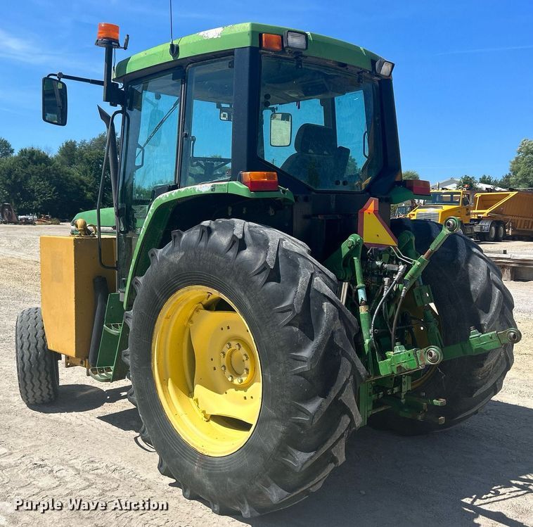 image for item DQ0903 1993 John Deere 6400  tractor