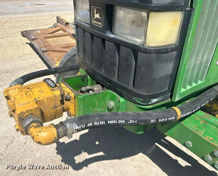 image for item DQ0903 1993 John Deere 6400  tractor