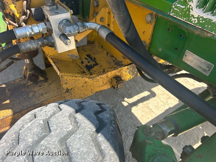 image for item DQ0903 1993 John Deere 6400  tractor