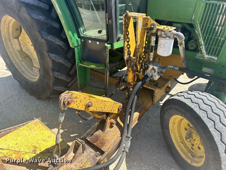 image for item DQ0903 1993 John Deere 6400  tractor