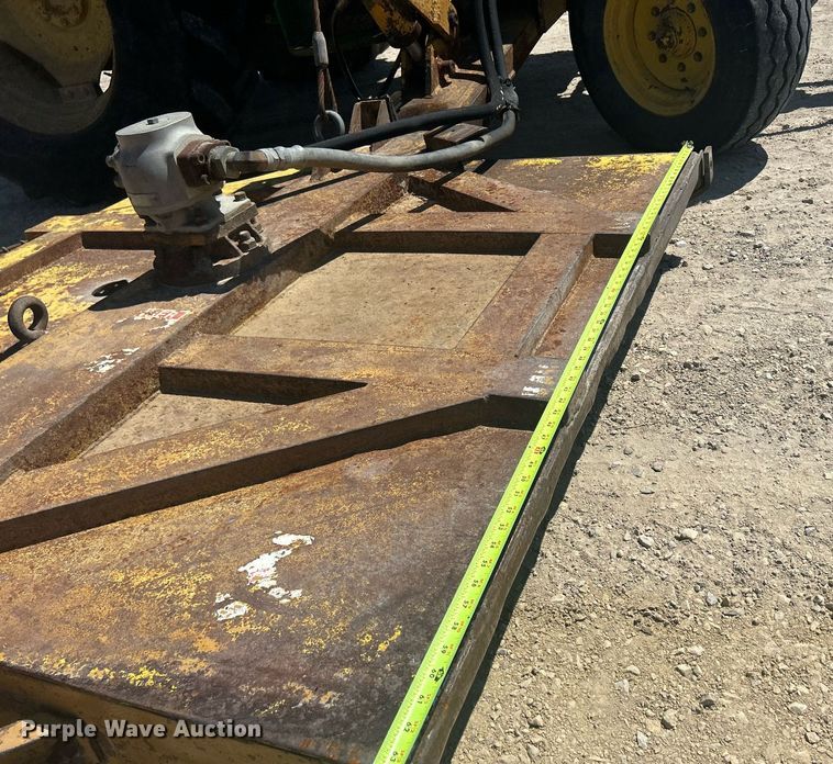 image for item DQ0903 1993 John Deere 6400  tractor