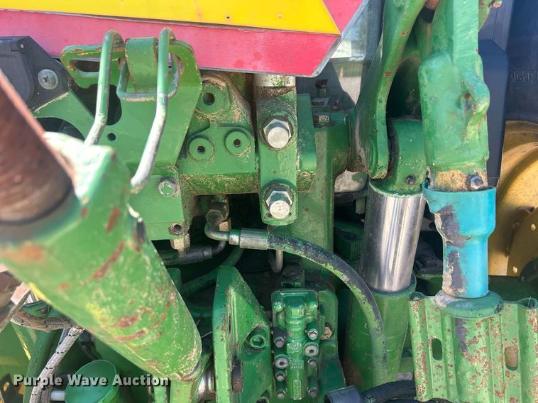 image for item DQ0903 1993 John Deere 6400  tractor