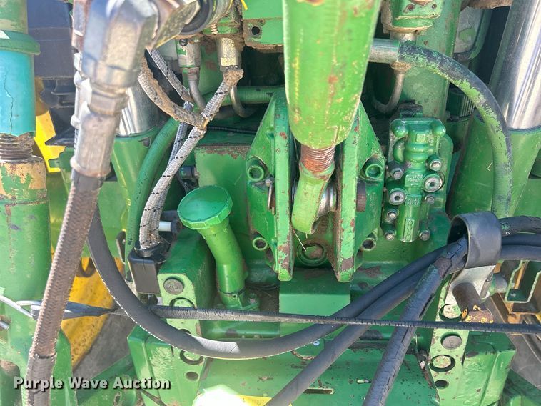 image for item DQ0903 1993 John Deere 6400  tractor