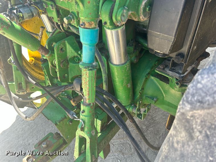 image for item DQ0903 1993 John Deere 6400  tractor