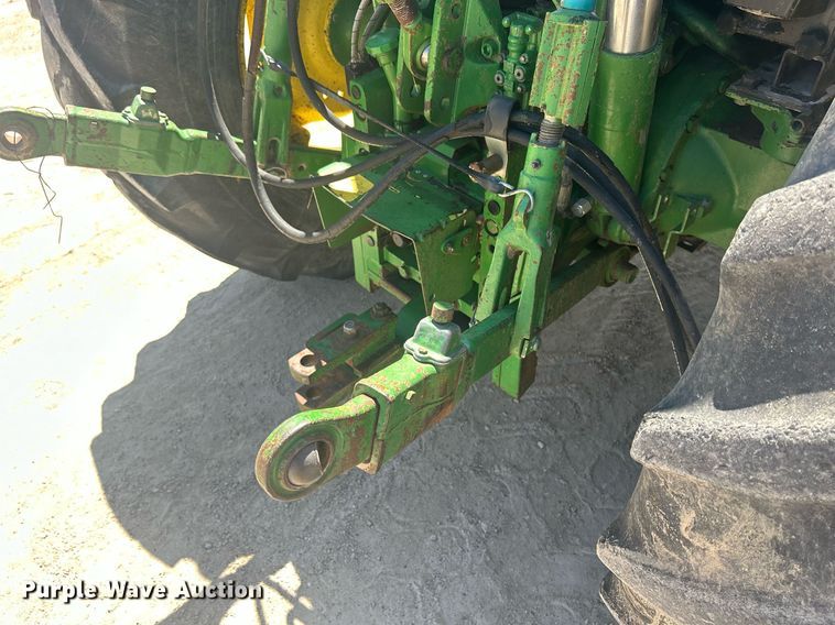 image for item DQ0903 1993 John Deere 6400  tractor