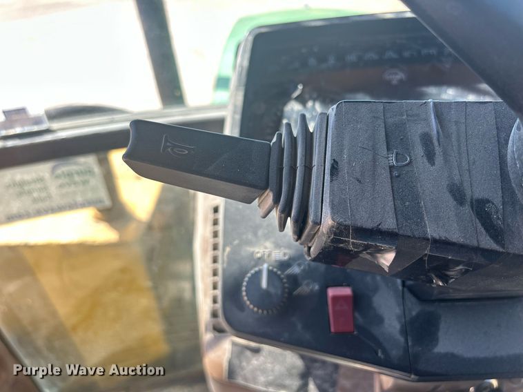 image for item DQ0903 1993 John Deere 6400  tractor