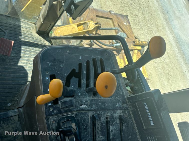 image for item DQ0903 1993 John Deere 6400  tractor