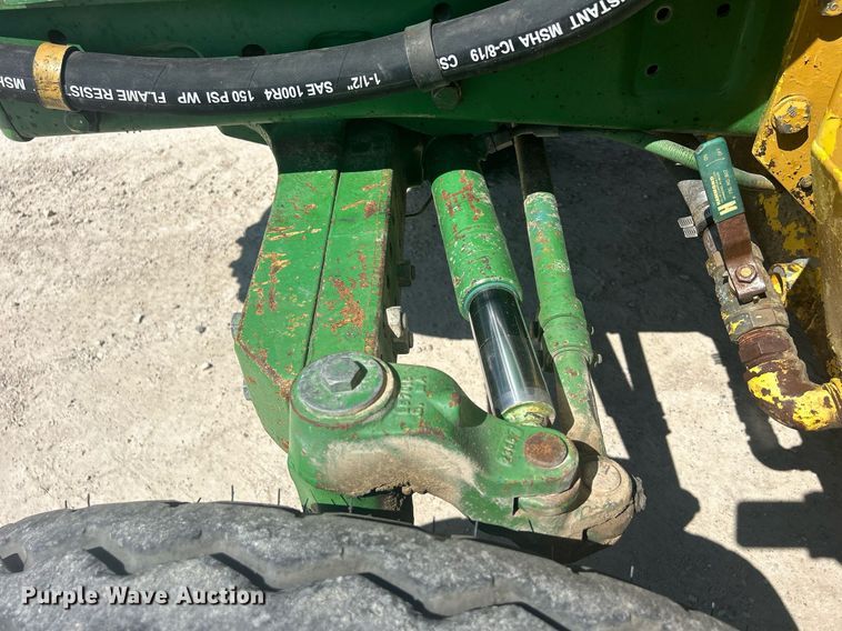 image for item DQ0903 1993 John Deere 6400  tractor