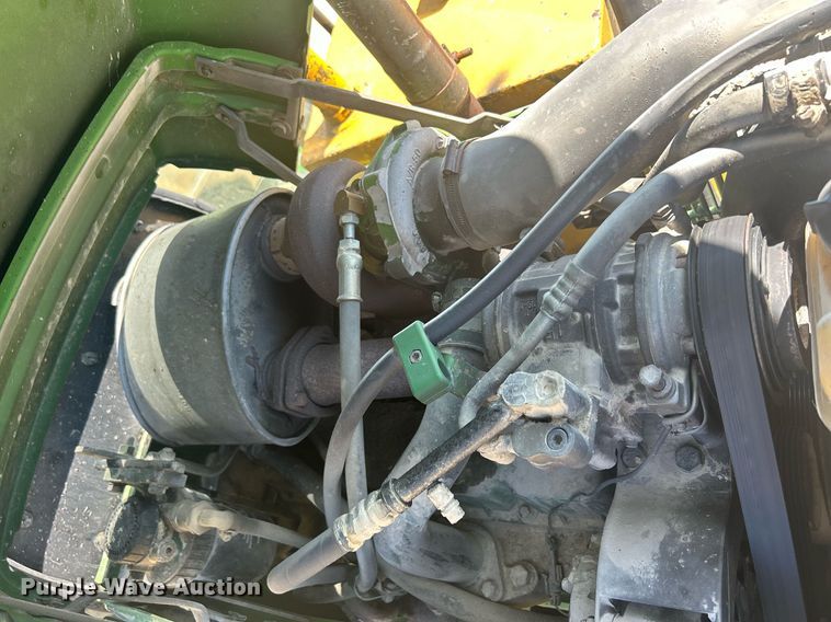 image for item DQ0903 1993 John Deere 6400  tractor