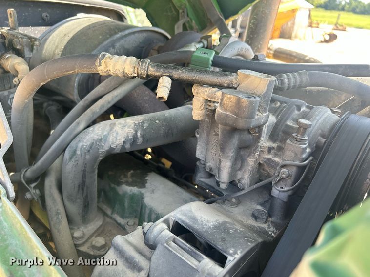 image for item DQ0903 1993 John Deere 6400  tractor