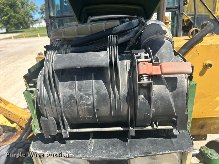 image for item DQ0903 1993 John Deere 6400  tractor