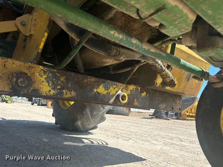 image for item DQ0903 1993 John Deere 6400  tractor