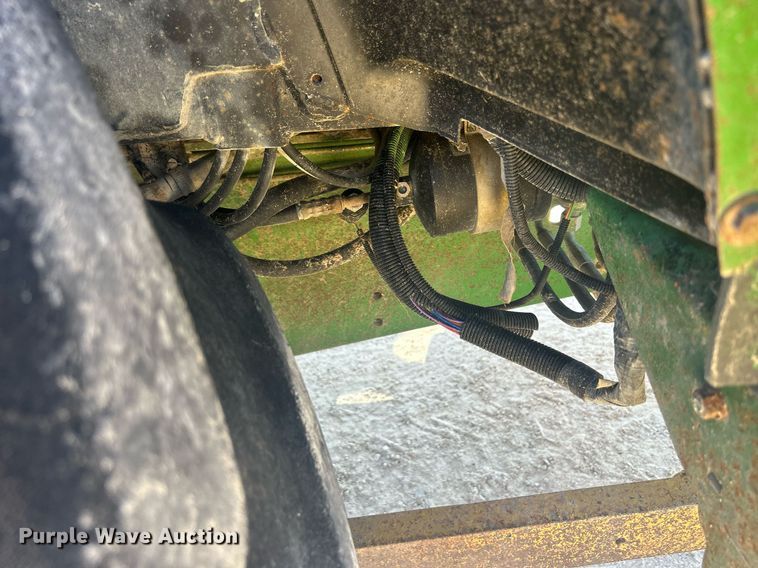 image for item DQ0903 1993 John Deere 6400  tractor