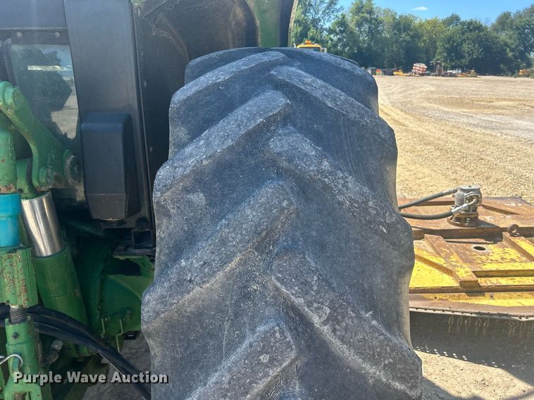 image for item DQ0903 1993 John Deere 6400  tractor