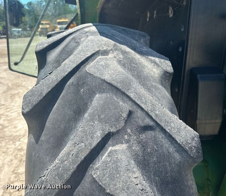 image for item DQ0903 1993 John Deere 6400  tractor