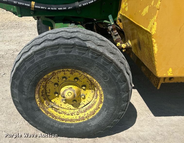 image for item DQ0903 1993 John Deere 6400  tractor