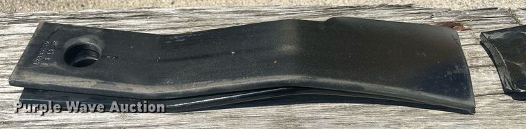 image for item DQ0903 1993 John Deere 6400  tractor