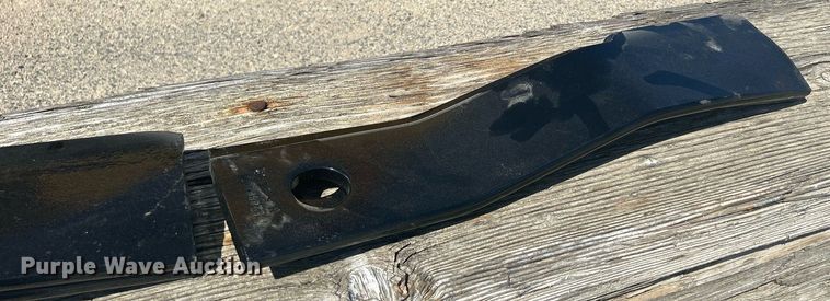 image for item DQ0903 1993 John Deere 6400  tractor