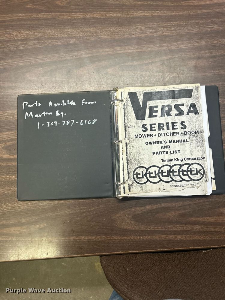 image for item DQ0903 1993 John Deere 6400  tractor