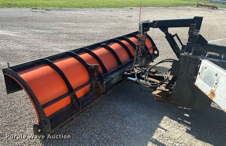 image for item DQ0905 2002 Freightliner FL70  dump truck