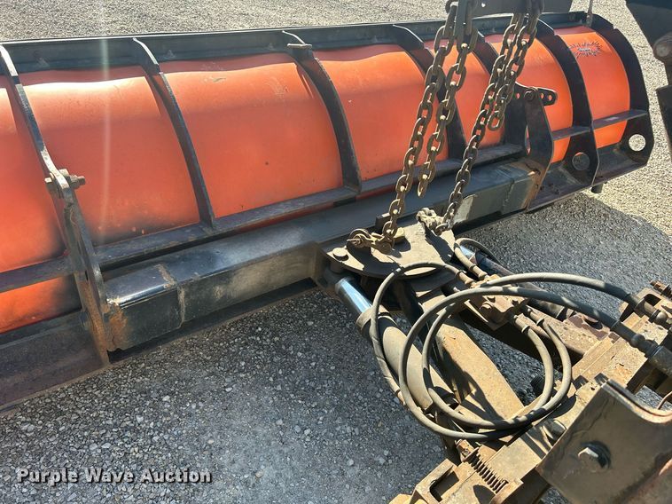 image for item DQ0905 2002 Freightliner FL70  dump truck