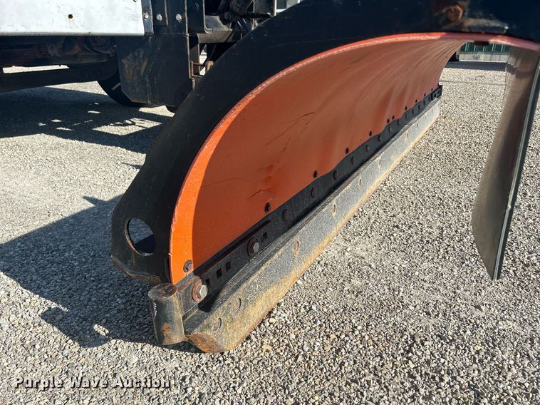 image for item DQ0905 2002 Freightliner FL70  dump truck