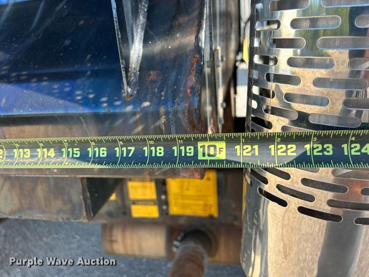 image for item DQ0905 2002 Freightliner FL70  dump truck