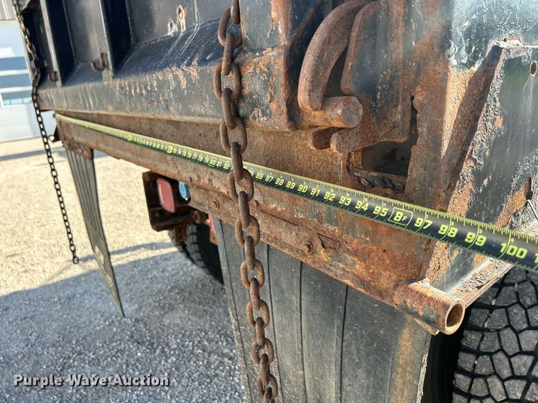 image for item DQ0905 2002 Freightliner FL70  dump truck