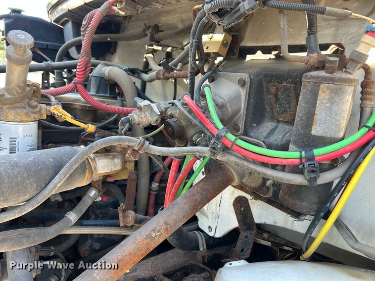 image for item DQ0905 2002 Freightliner FL70  dump truck