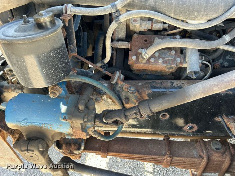 image for item DQ0905 2002 Freightliner FL70  dump truck