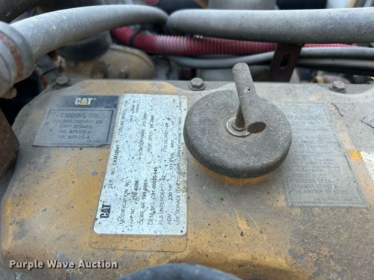 image for item DQ0905 2002 Freightliner FL70  dump truck