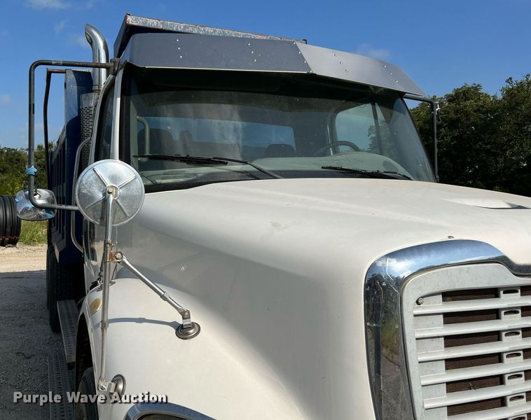 image for item DQ2137 2006 Freightliner Business Class M2  dump truck