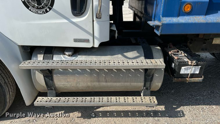 image for item DQ2137 2006 Freightliner Business Class M2  dump truck