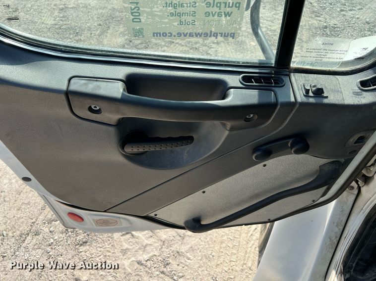 image for item DQ2137 2006 Freightliner Business Class M2  dump truck