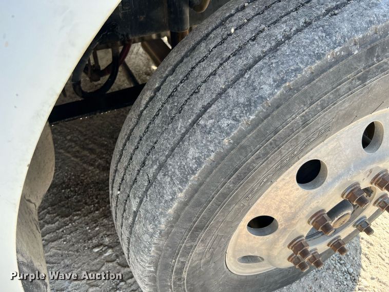 image for item DQ2137 2006 Freightliner Business Class M2  dump truck