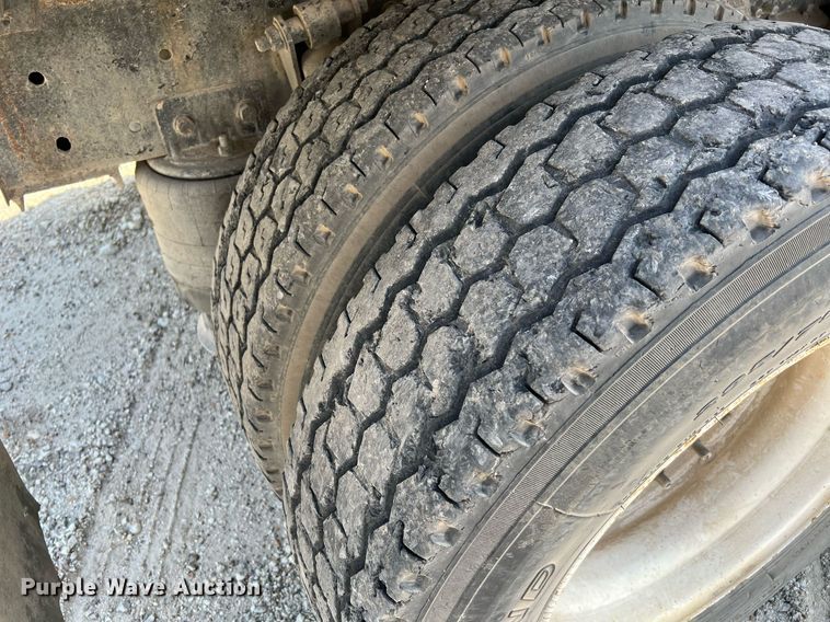 image for item DQ2137 2006 Freightliner Business Class M2  dump truck