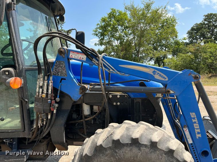 image for item DQ2138 2012 New Holland TD5050  MFWD tractor