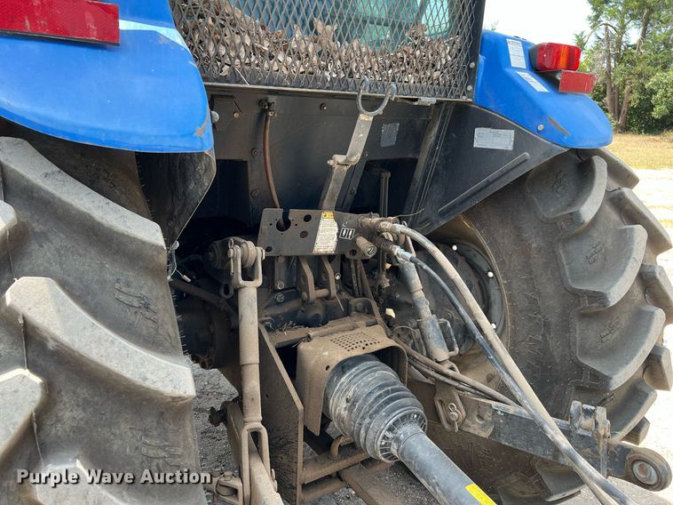 image for item DQ2138 2012 New Holland TD5050  MFWD tractor