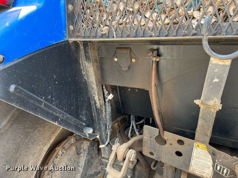 image for item DQ2138 2012 New Holland TD5050  MFWD tractor