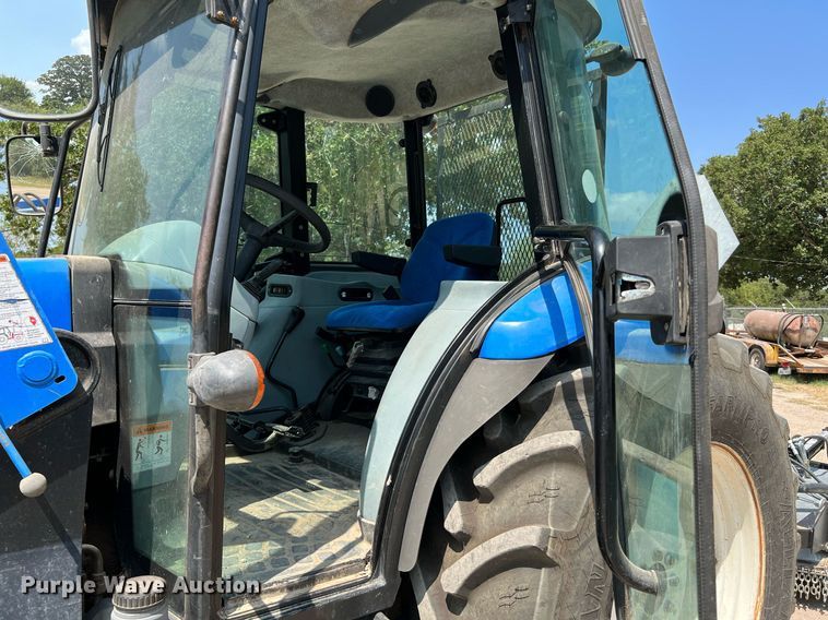 image for item DQ2138 2012 New Holland TD5050  MFWD tractor