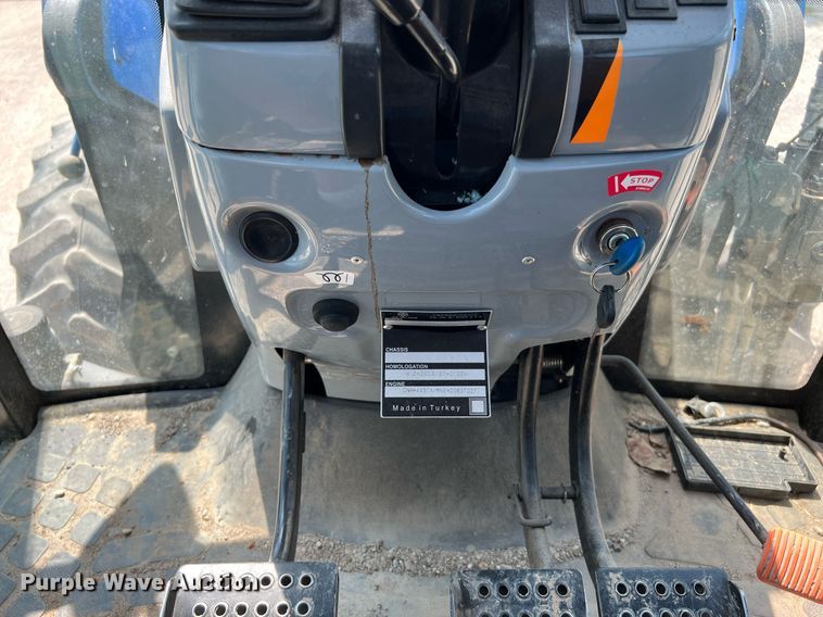 image for item DQ2138 2012 New Holland TD5050  MFWD tractor