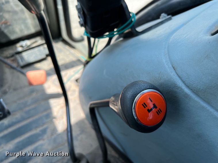 image for item DQ2138 2012 New Holland TD5050  MFWD tractor